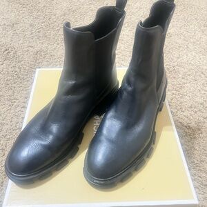 Michael Kors Ridley Bootie. Black leather. Size 10